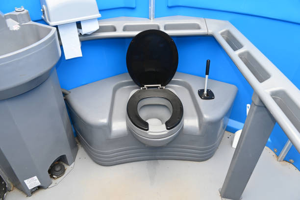 Portable Toilet Options We Offer in Almont, MI